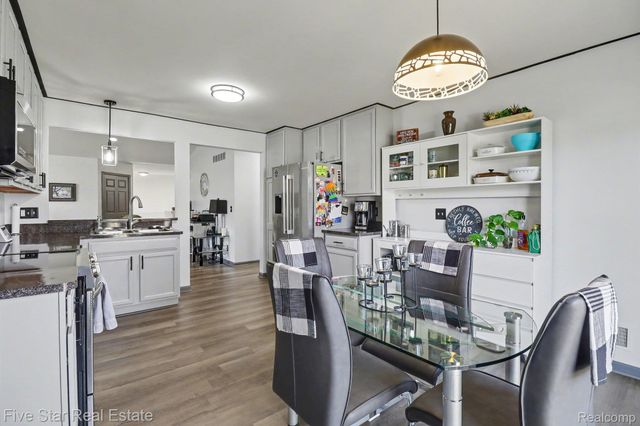 153 S Vista, Auburn Hills, MI 48326