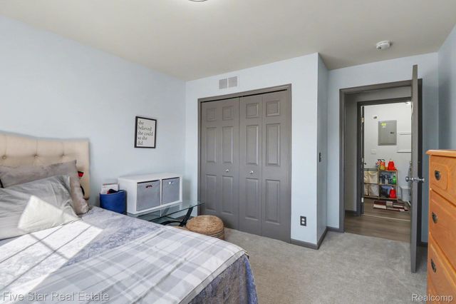 153 S Vista, Auburn Hills, MI 48326