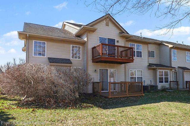 153 S Vista, Auburn Hills, MI 48326