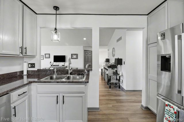 153 S Vista, Auburn Hills, MI 48326