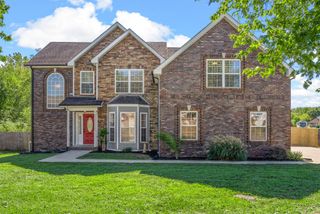 1544 Hattie Ln, Clarksville, TN 37042