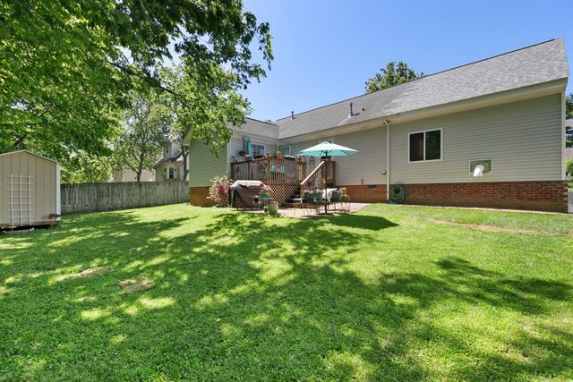 1129 McDonough Cir, Thompsons Station, TN 37179