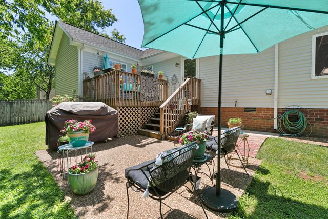 1129 McDonough Cir, Thompsons Station, TN 37179