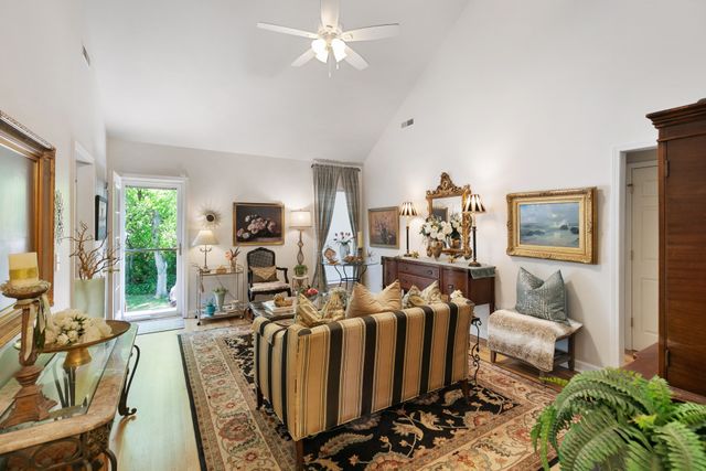 1129 McDonough Cir, Thompsons Station, TN 37179