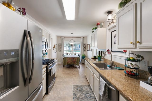 1129 McDonough Cir, Thompsons Station, TN 37179