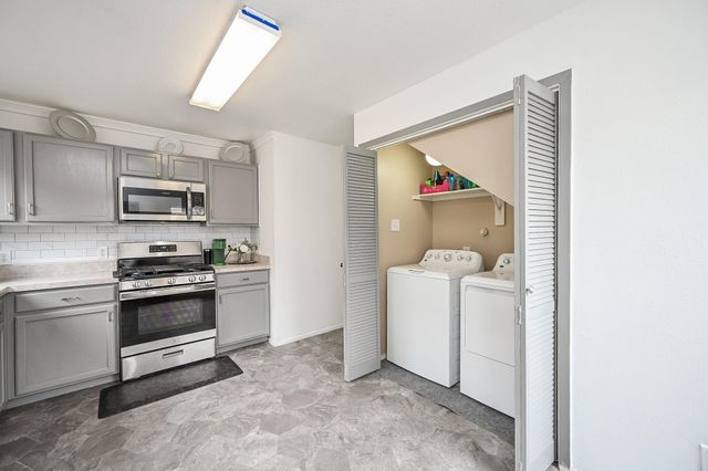 19533 Richland Springs Drive, Houston, TX 77073