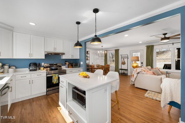 1212 Rocky Hollow Road, Jonesborough, TN 37659