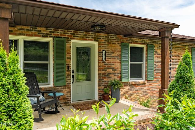 1212 Rocky Hollow Road, Jonesborough, TN 37659