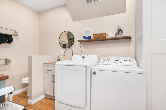 1212 Rocky Hollow Road, Jonesborough, TN 37659