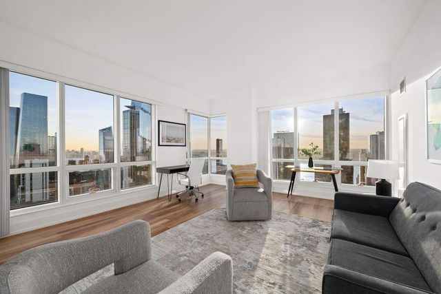350 W 42nd Street 51AB, New York City, NY 10036