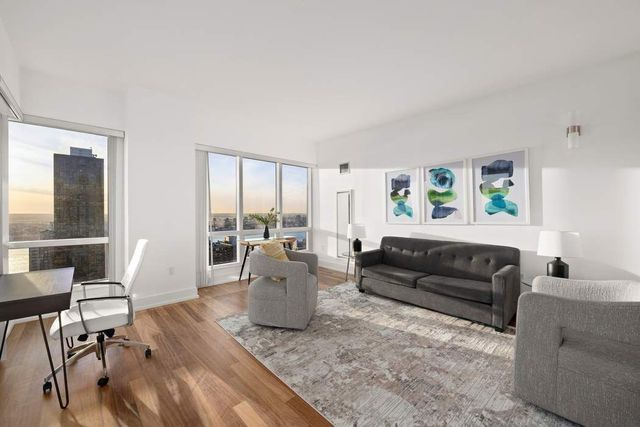 350 W 42nd Street 51AB, New York City, NY 10036