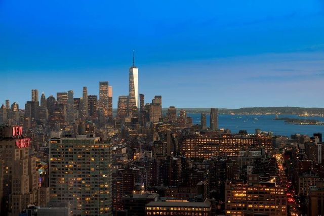 350 W 42nd Street 51AB, New York City, NY 10036