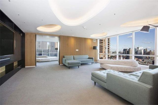 350 W 42nd Street 51AB, New York City, NY 10036