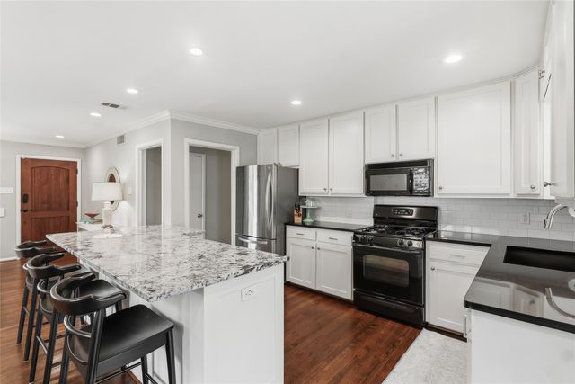 6534 Winton Street, Dallas, TX 75214