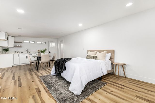 1515 N SAGUARO Drive, Tempe, AZ 85288