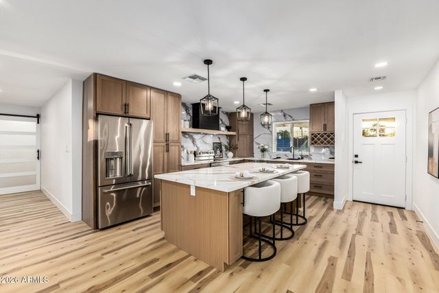 1515 N SAGUARO Drive, Tempe, AZ 85288