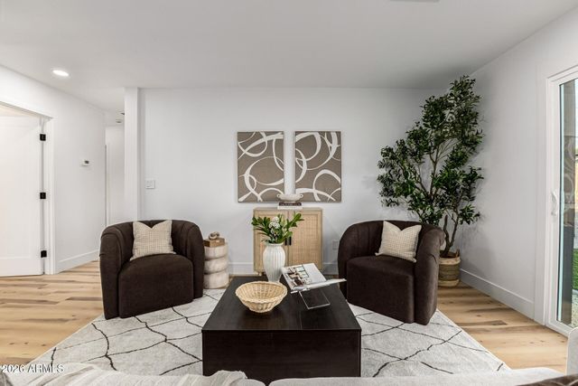 1515 N SAGUARO Drive, Tempe, AZ 85288