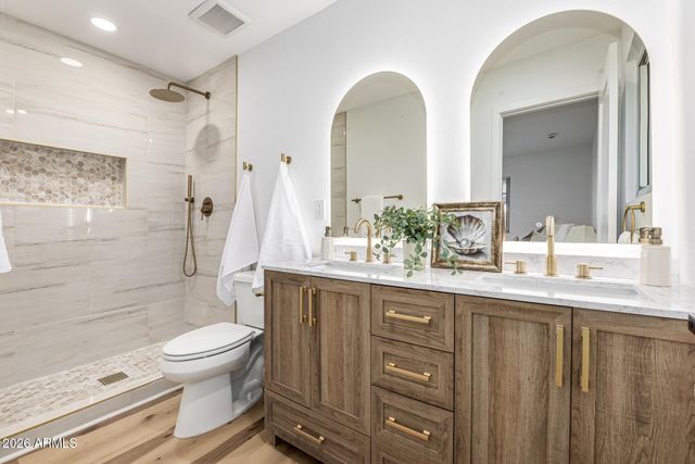 1515 N SAGUARO Drive, Tempe, AZ 85288