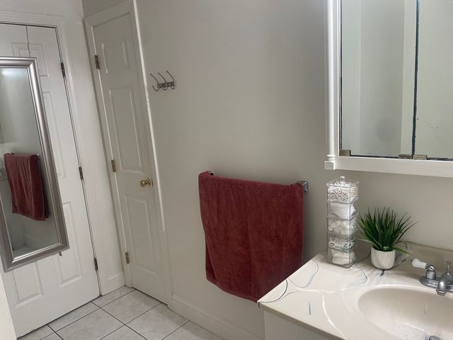 271 Jefferson Avenue 2B, Salem, MA 01970