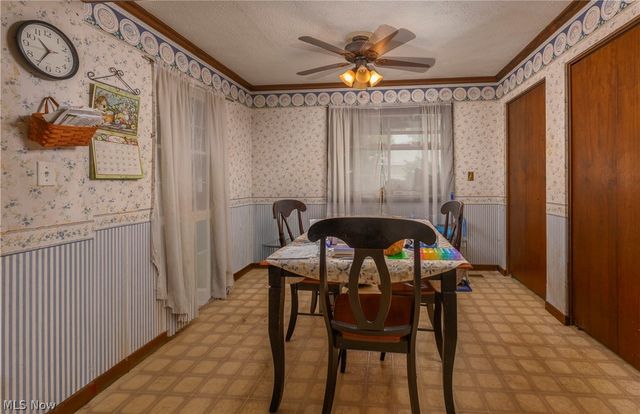 1805 Heritage Circle, Dover, OH 44622