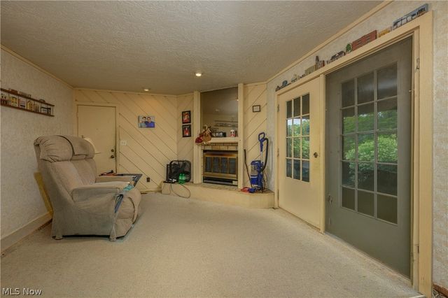 1805 Heritage Circle, Dover, OH 44622