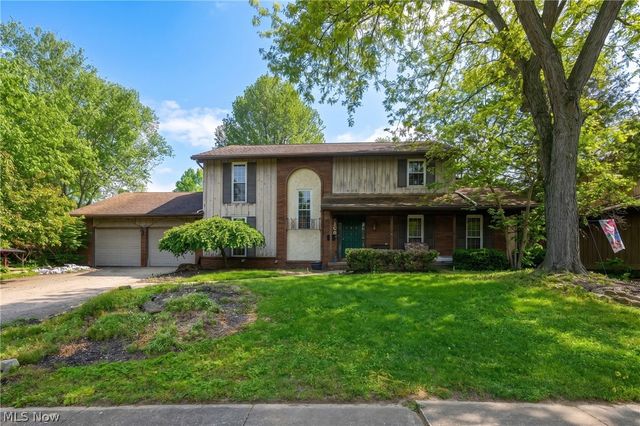 1805 Heritage Circle, Dover, OH 44622