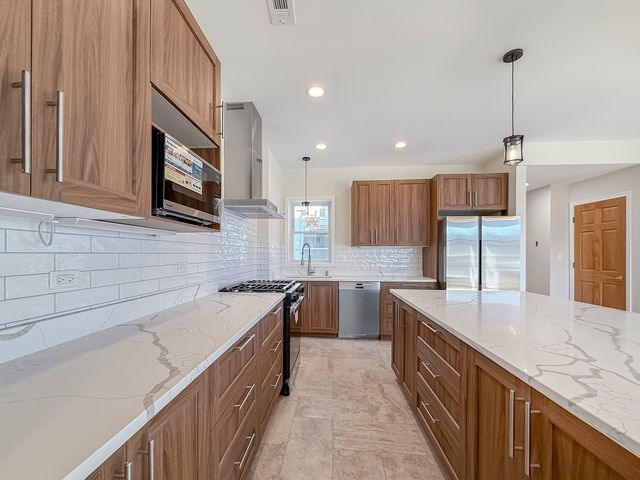 6411 W Irving Park Road 2, Chicago, IL 60634