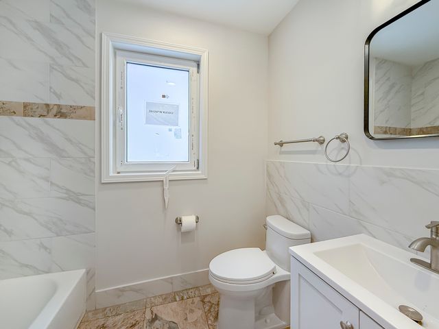 6411 W Irving Park Road 2, Chicago, IL 60634