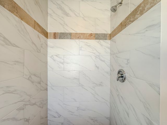 6411 W Irving Park Road 2, Chicago, IL 60634