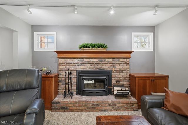 613 Welshire Drive, Bay Village, OH 44140