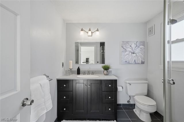 613 Welshire Drive, Bay Village, OH 44140