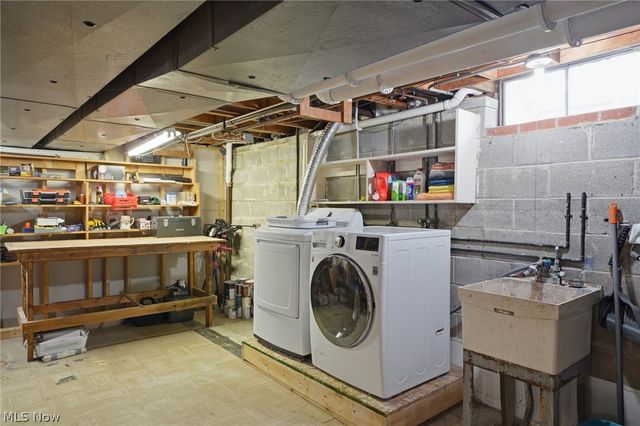 613 Welshire Drive, Bay Village, OH 44140