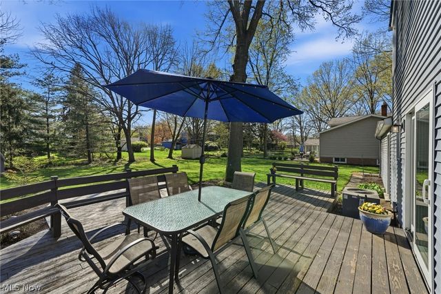 613 Welshire Drive, Bay Village, OH 44140