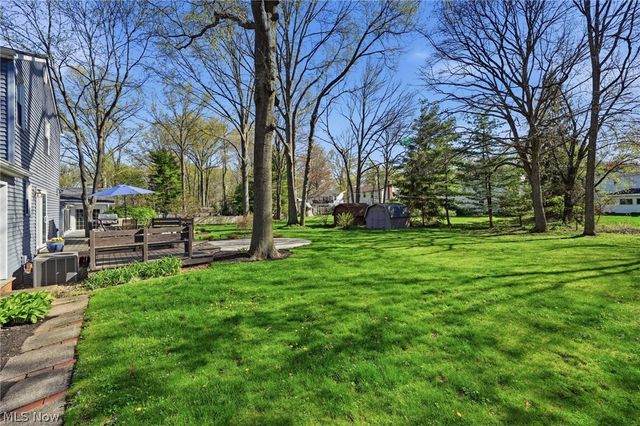 613 Welshire Drive, Bay Village, OH 44140