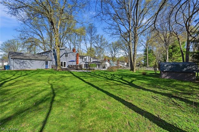 613 Welshire Drive, Bay Village, OH 44140