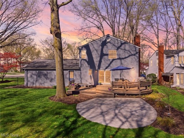 613 Welshire Drive, Bay Village, OH 44140