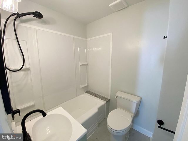 796 CLEVELAND AVE, Chambersburg, PA 17201