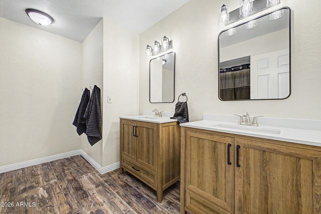 5503 W CINNABAR Avenue, Glendale, AZ 85302