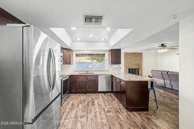 5503 W CINNABAR Avenue, Glendale, AZ 85302