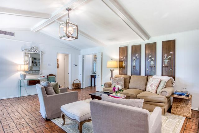 4829 Harvest Hill Road, Dallas, TX 75244