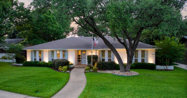 4829 Harvest Hill Road, Dallas, TX 75244