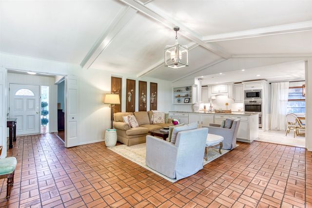 4829 Harvest Hill Road, Dallas, TX 75244