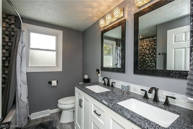 8318 Kellydale Street NW, Massillon, OH 44646