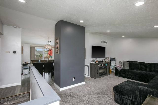 8318 Kellydale Street NW, Massillon, OH 44646