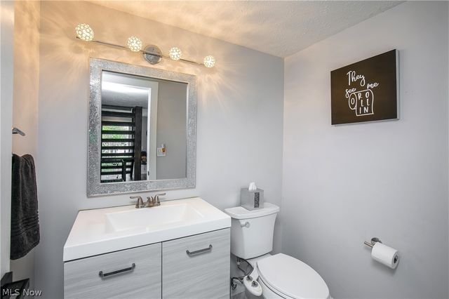 8318 Kellydale Street NW, Massillon, OH 44646