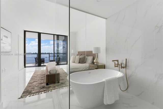 700 NE 24th Street 1005, Miami, FL 33137