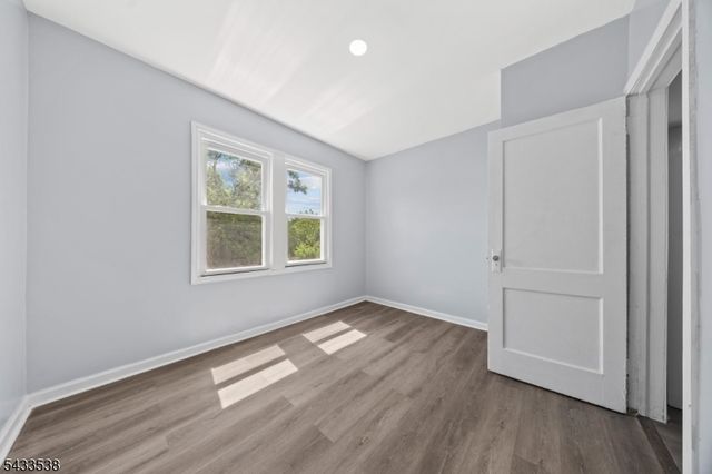 134 Dewey St, Newark City, NJ 07112