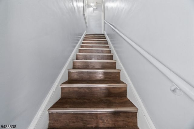 134 Dewey St, Newark City, NJ 07112
