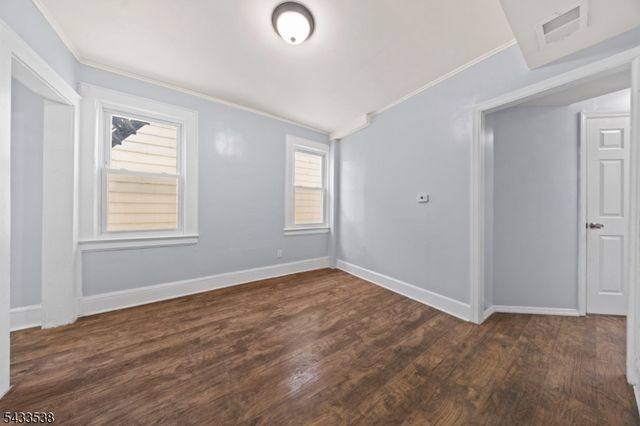 134 Dewey St, Newark City, NJ 07112