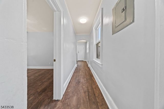 134 Dewey St, Newark City, NJ 07112